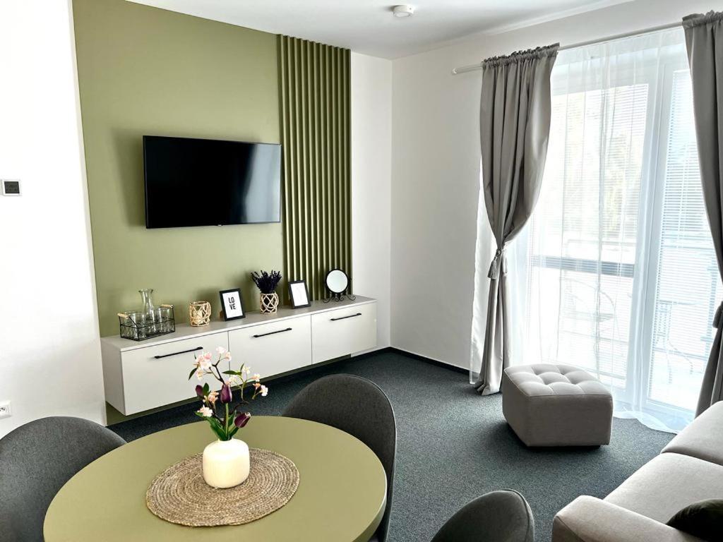Urban Green Apartment Liptovský Mikuláš Extérieur photo